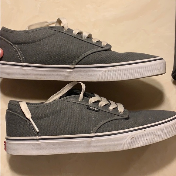 Vans - Picture 3 of 4